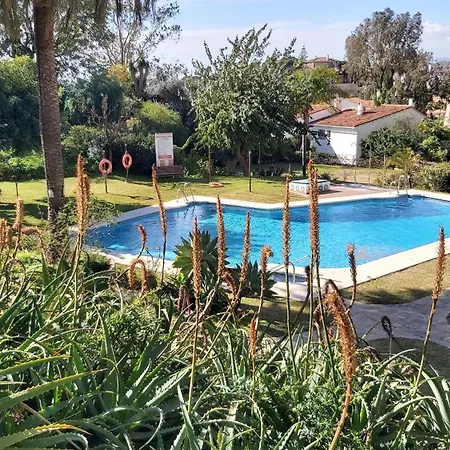 Apartment Interpares Swimmingpool By Del Parque Flats
