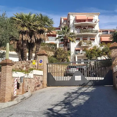 Interpares Swimmingpool By Del Parque Flats